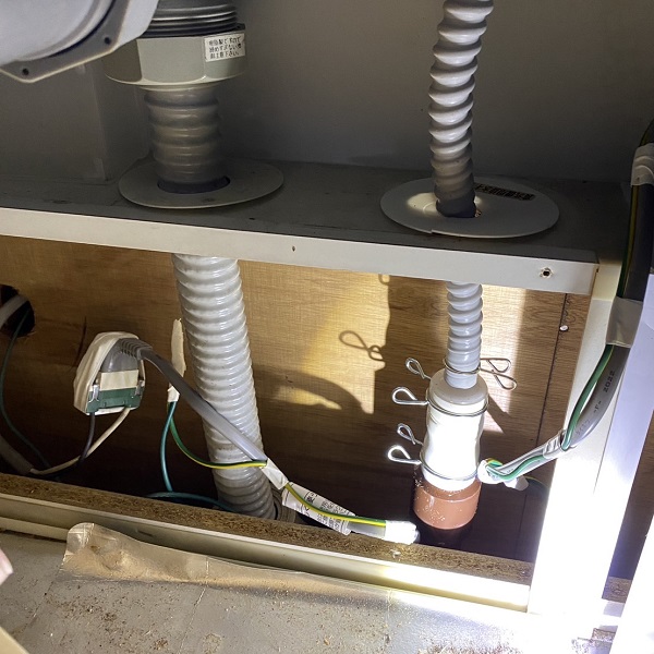 ヤマハトップオープン食洗機取替え交換工事　配管接続